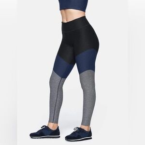 EUC Outdoor Voices 7/8 Legging Size Medium